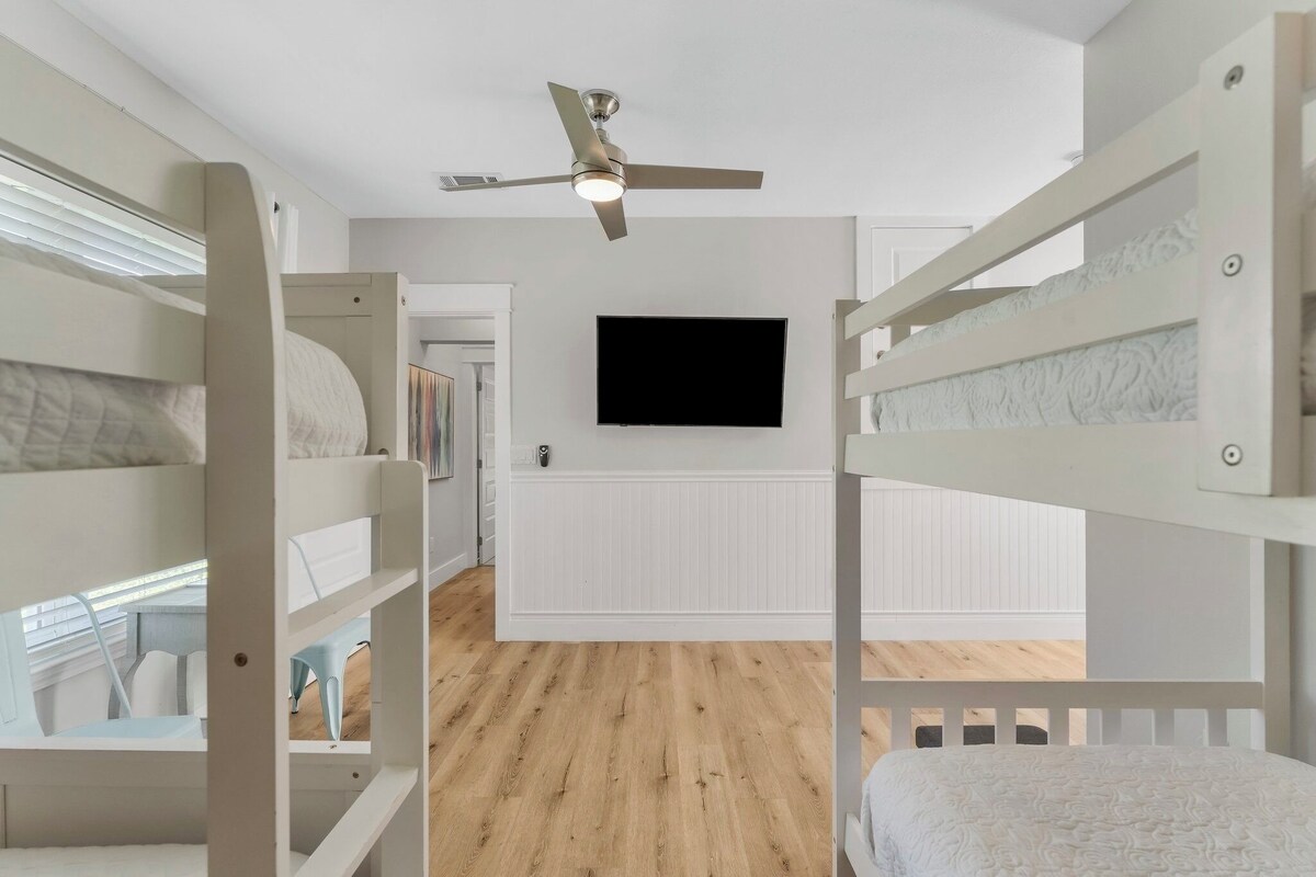 Photo 31 of Private Pool-Hot Tub - Free Golf Cart - Block to Beach - GameRoom - Rooftop Deck