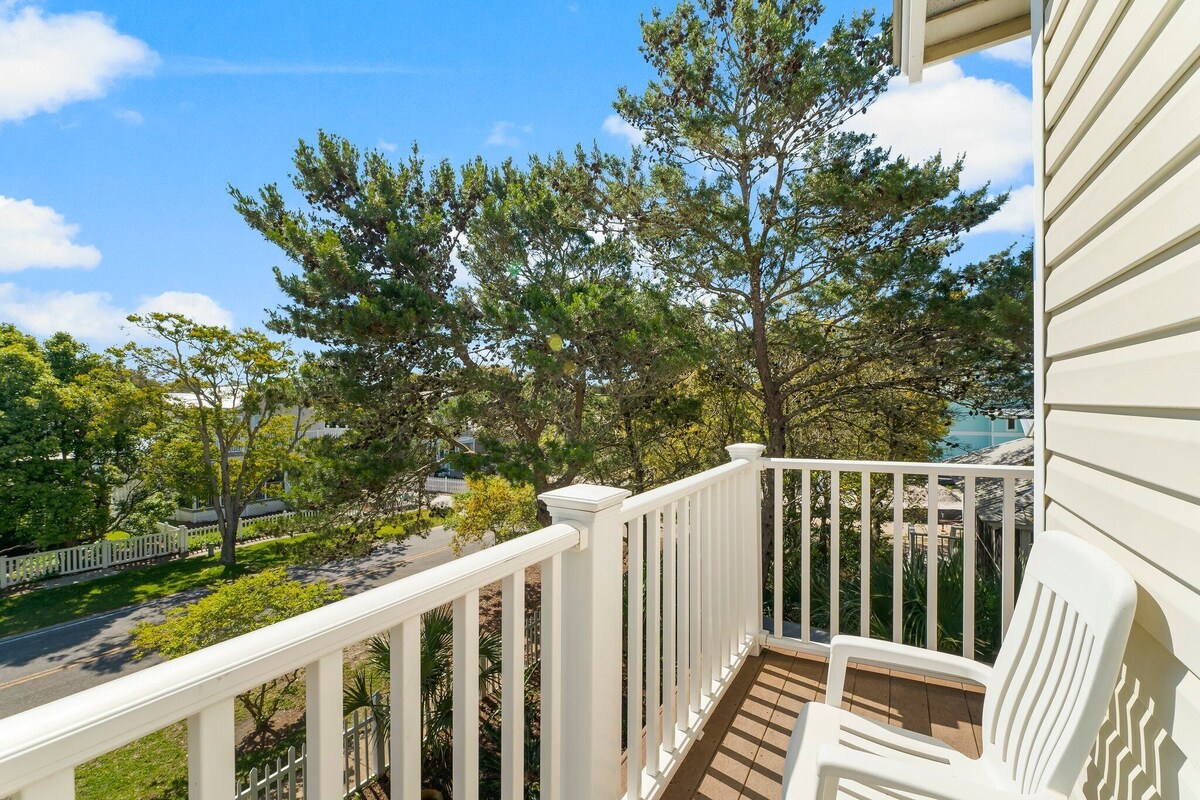 Photo 22 of Private Pool-Hot Tub - Free Golf Cart - Block to Beach - GameRoom - Rooftop Deck