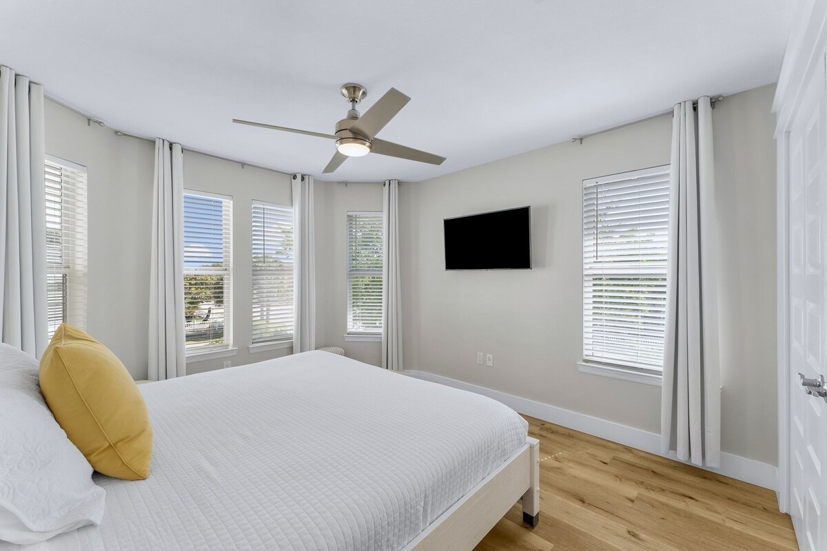 Photo 27 of Private Pool-Hot Tub - Free Golf Cart - Block to Beach - GameRoom - Rooftop Deck