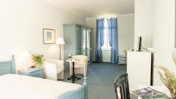 Down duvets, individually decorated, laptop workspace, free WiFi
