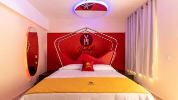 Brankas, tirai kedap cahaya, Wi-Fi gratis, dan seprai linen