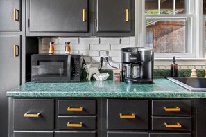 House | 2 bedrooms - NEW Luxe Pet Friendly Free Parking Downtown (Chillicothe)