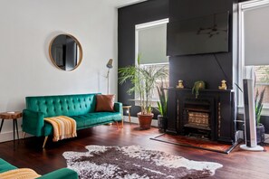 2 bedrooms - NEW Luxe Pet Friendly Free Parking Downtown (Chillicothe)