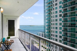 Balcony - Amazing Condo Brickell W Ocean-Pool View (Miami)