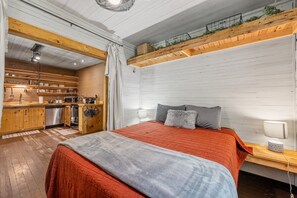 1 camera, una scrivania, ferro/asse da stiro, Wi-Fi gratuito