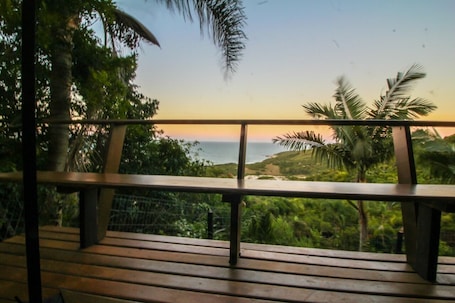 Comfort Loft, 2 Bedrooms, Kitchen, Partial Sea View | Living area | Flat-screen TV
