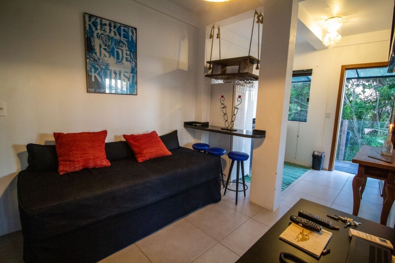 Loft Confort, 2 habitaciones, cocina, vista parcial al mar | Área de sala de estar | Televisión de pantalla plana 