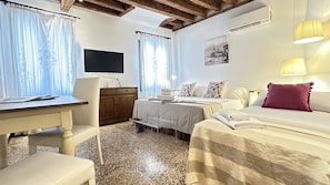 2 habitaciones, tabla de planchar con plancha y wifi gratis