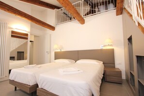 1 dormitori, planxa i posts de planxar, wifi gratuïta i roba de llit