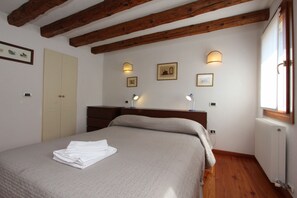 1 habitación y caja de seguridad en la habitación 