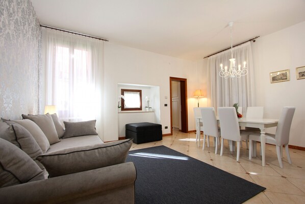 TV - Apartment Falier Bis (600m from Rialto´s Bridge) (Venecia)