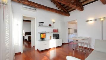 1 habitación, tabla de planchar con plancha y wifi gratis