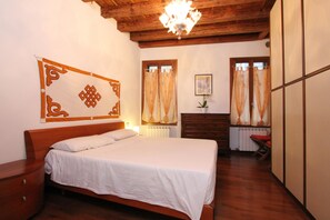 1 Schlafzimmer, Bügeleisen/Bügelbrett, kostenloses WLAN, Bettwäsche