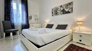 2 chambres, fer et planche Ă repasser, Wi-Fi gratuit, draps fournis