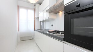 Fridge, microwave, oven, stovetop - Ca´ Sturion Prestige (130 mt.from Rialto´s Bridge) (Venecia)