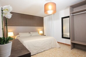 3 bedrooms, iron/ironing board, free WiFi, bed sheets - Residence S. Marco (300 m. from St. Mark´s Square) (Venecia)
