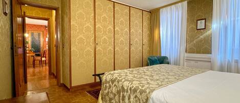 3 sovrum, strykjärn/strykbräda, gratis wi-fi och sängkläder