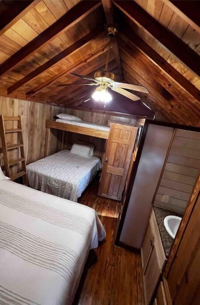 Wood cabin with private dock Everglades City Vrbo