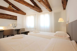 6 chambres, fer et planche Ă repasser, Wi-Fi gratuit, draps fournis