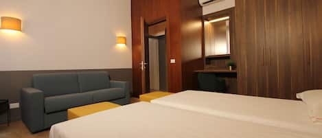 2 bedrooms, iron/ironing board, free WiFi
