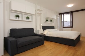 1 chambre, fer et planche à repasser, accès au Wi-Fi (inclus)