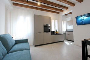 TV - Neon Art (Residence Modern Art) (Venecia)