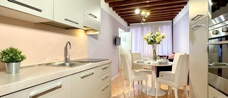 Frigorífic, microones, forn i rentaplats