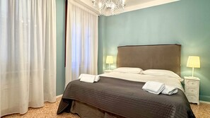 1 soverom, strykejern/-brett, wi-fi (inkludert) og sengetøy