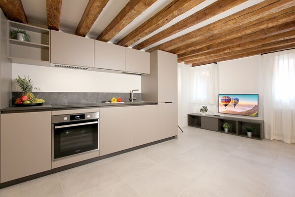 Fridge, microwave, oven, dishwasher