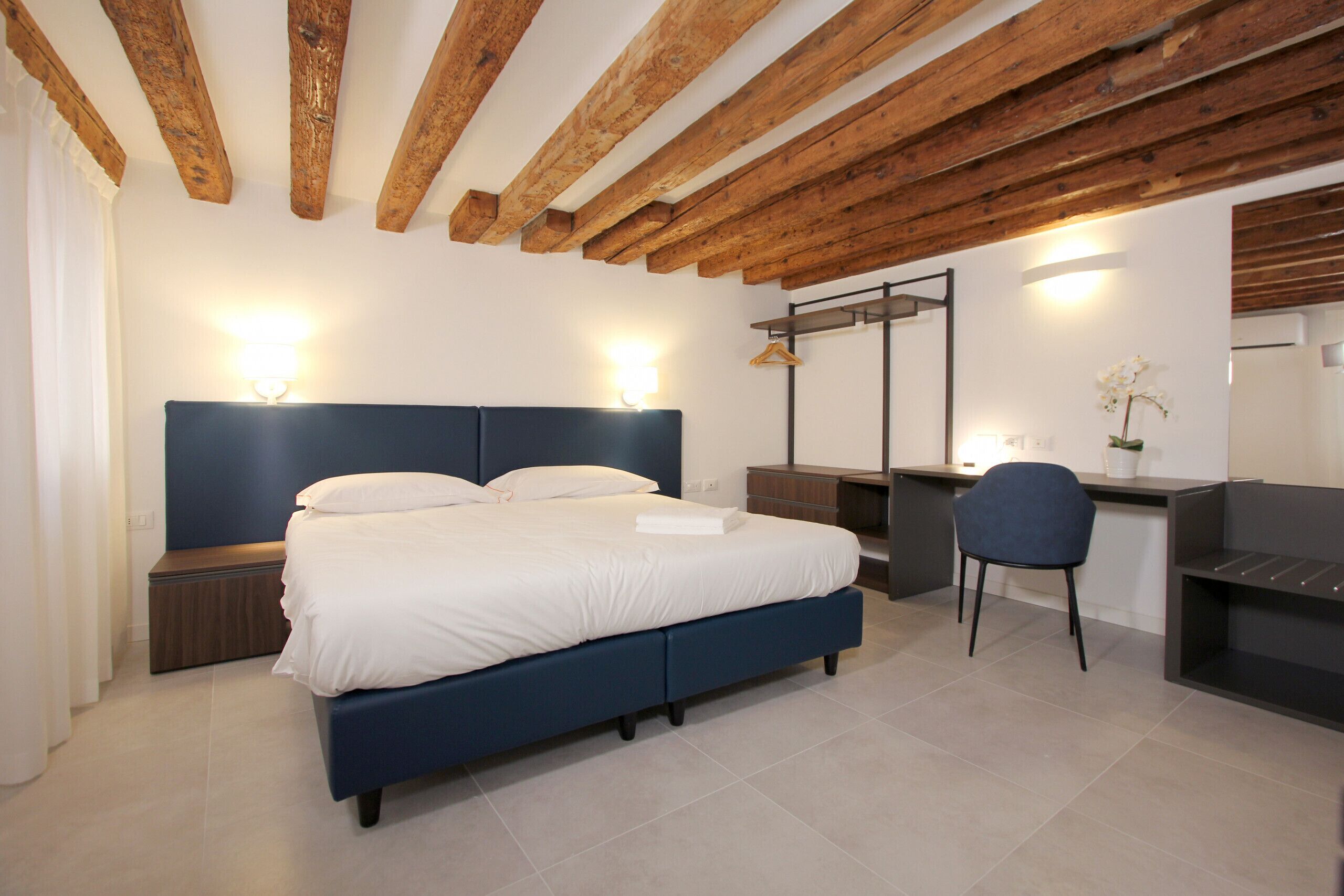 2 camere, ferro/asse da stiro, Wi-Fi gratuito, lenzuola