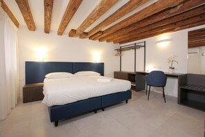 2 slaapkamers, een strijkplank/strijkijzer, gratis wifi, beddengoed