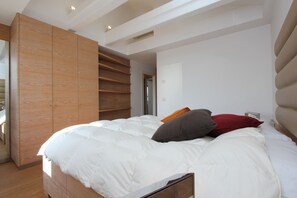 1 slaapkamer, een strijkplank/strijkijzer, gratis wifi, beddengoed