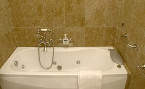 Bathtub, hair dryer, bidet, towels - Palace Ca´ Cavalli (400m from Rialto´s Bridge) (Venecia)