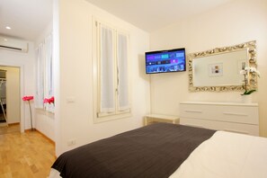 2 bedrooms, iron/ironing board, free WiFi