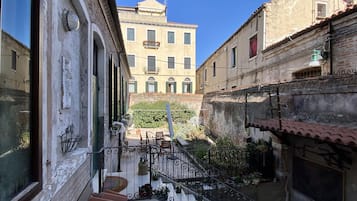 Enceinte de lâhĂ©bergement