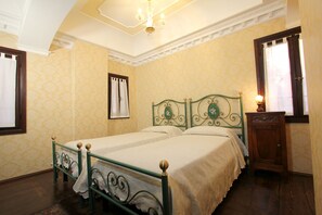 2 habitaciones, tabla de planchar con plancha y wifi gratis