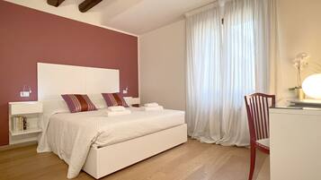 2 habitaciones, tabla de planchar con plancha y wifi gratis