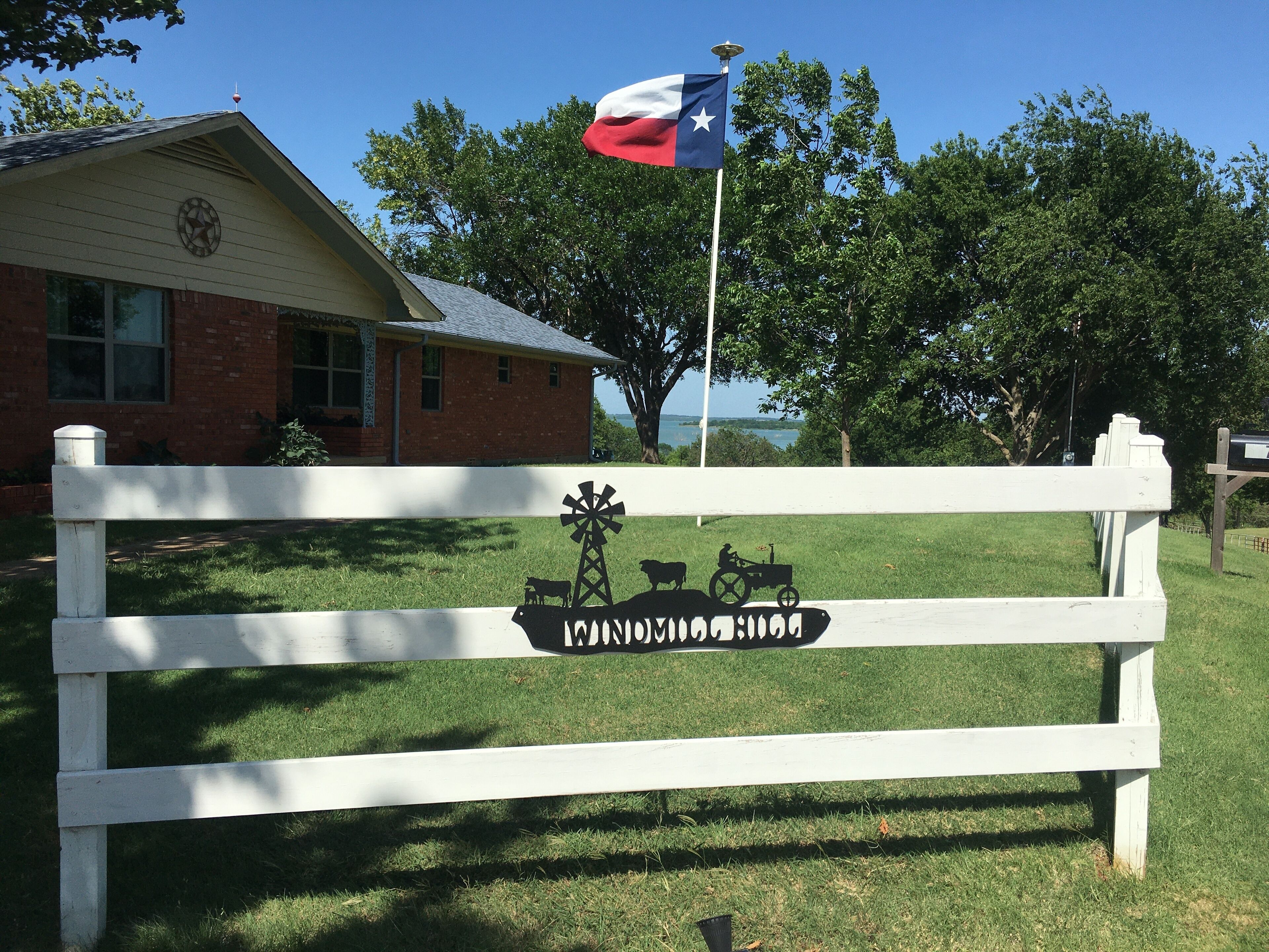 Windmill Hill - Great Views and Convenience at Lake Ray Roberts