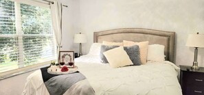 4 habitaciones, tabla de planchar con plancha, wifi y ropa de cama