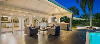 Sunny Oasis in Tequesta Florida
