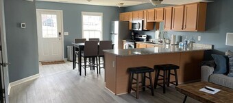 Luxury Townhome #2 - Remodeled Feb 2021