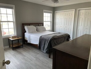 2 Schlafzimmer, Schreibtisch, Bügeleisen/Bügelbrett, WLAN