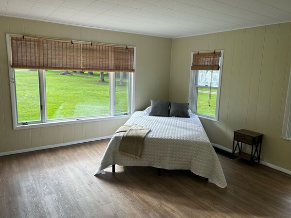 3 bedrooms, WiFi, bed sheets