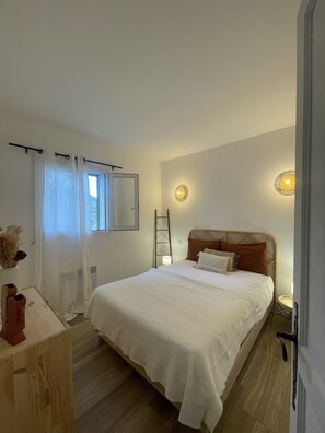 1 dormitorio y ropa de cama