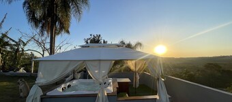 Jacuzzi 40 Graus, com Vista Para o Vale!