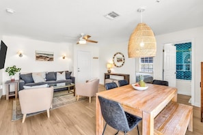 Interior - Beechwood Suites C (Sarasota)