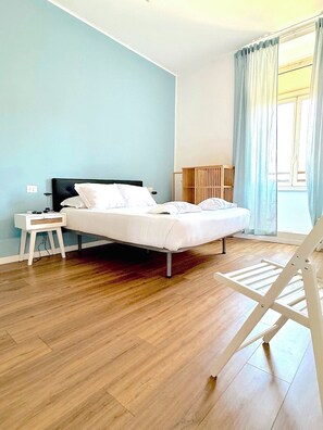 Family Suite (1) | 1 bedroom, hypo-allergenic bedding, down duvets, in-room safe - Lexie Suites Guesthouse (Rome)