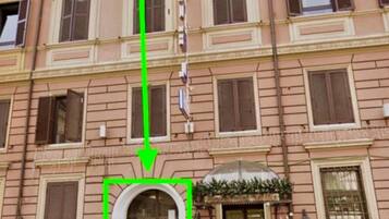 Fachada de la propiedad