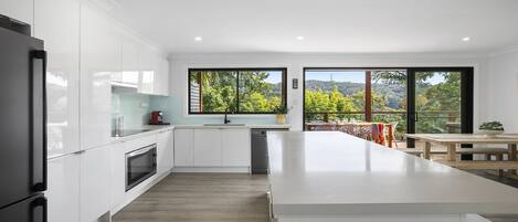 Microwave, oven, stovetop, dishwasher