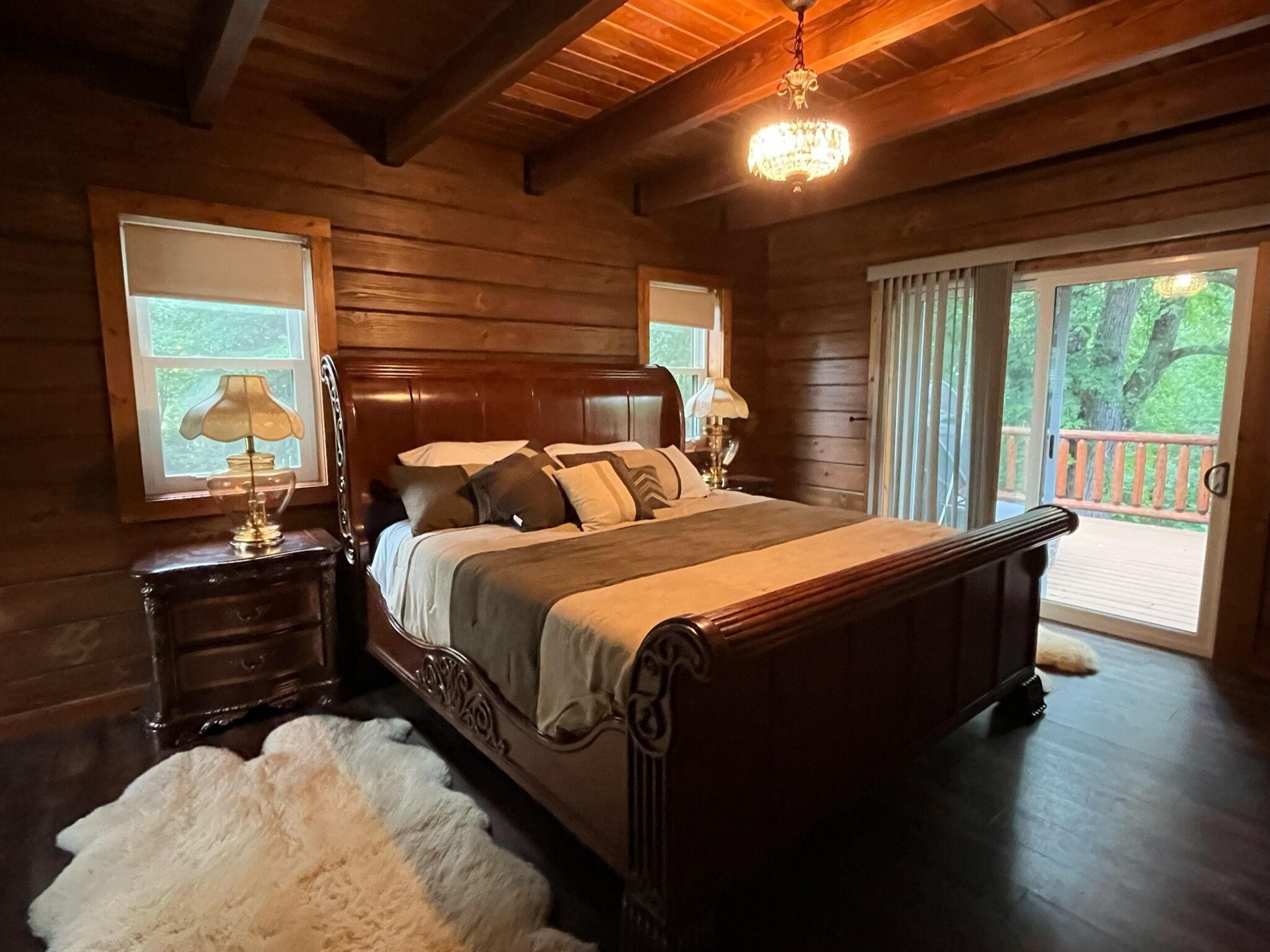 5 chambres, fer et planche à repasser, Wi-Fi gratuit, draps fournis